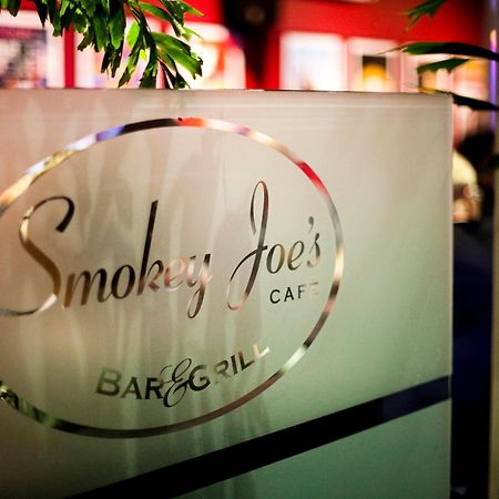 Ramada By Wyndham Hervey Bay Bagian luar foto Smokey Joe's