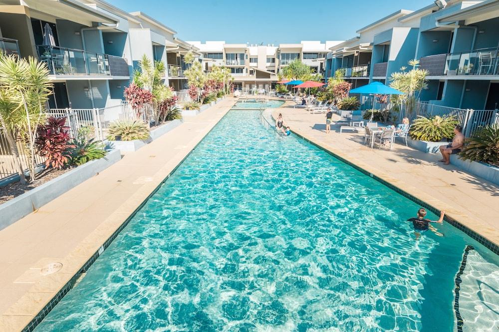 Ramada By Wyndham Hervey Bay Bagian luar foto The pool at the Mantra on Mooloolaba