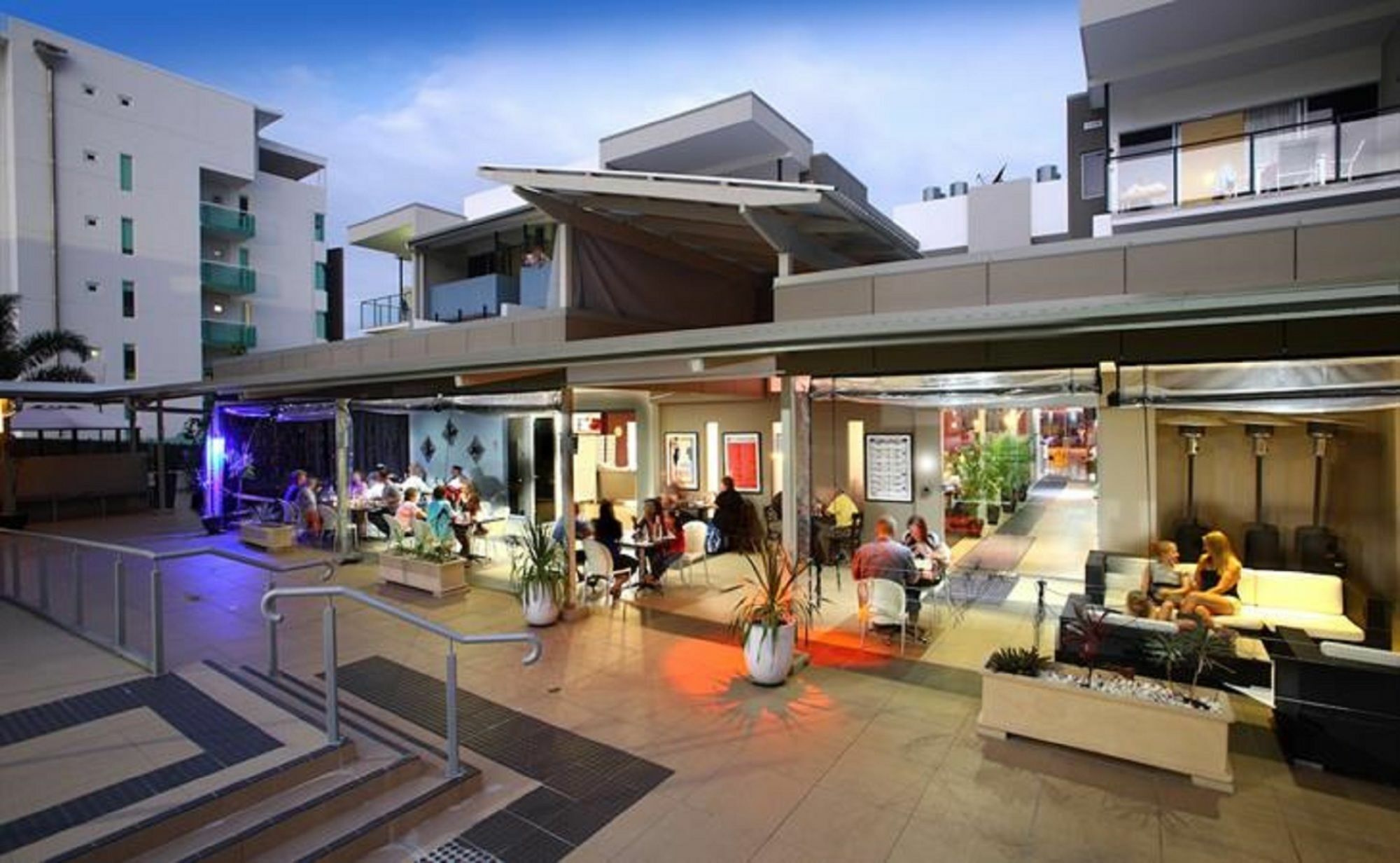 Ramada By Wyndham Hervey Bay Bagian luar foto The Village, 2010