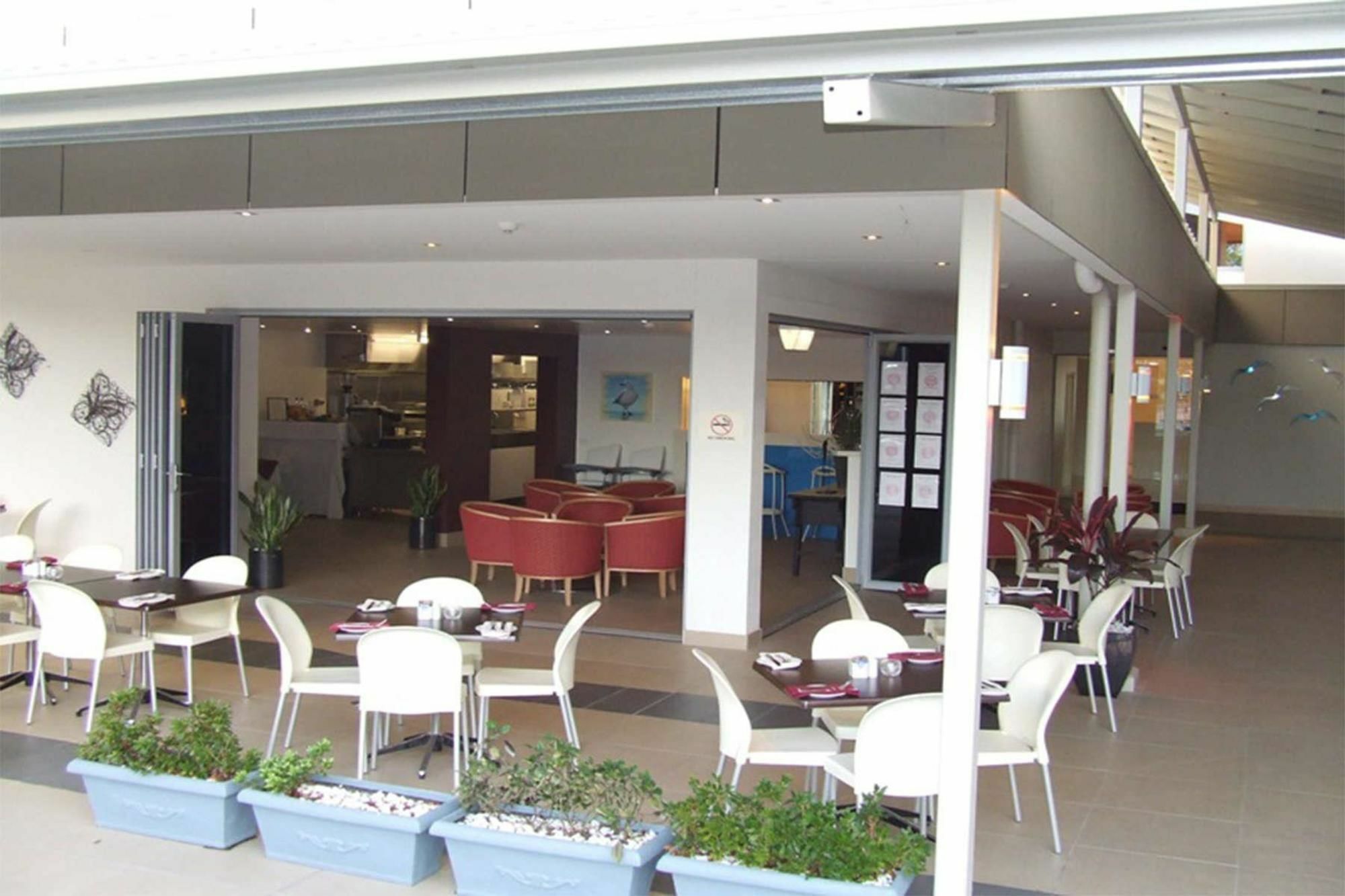 Ramada By Wyndham Hervey Bay Bagian luar foto Restaurant